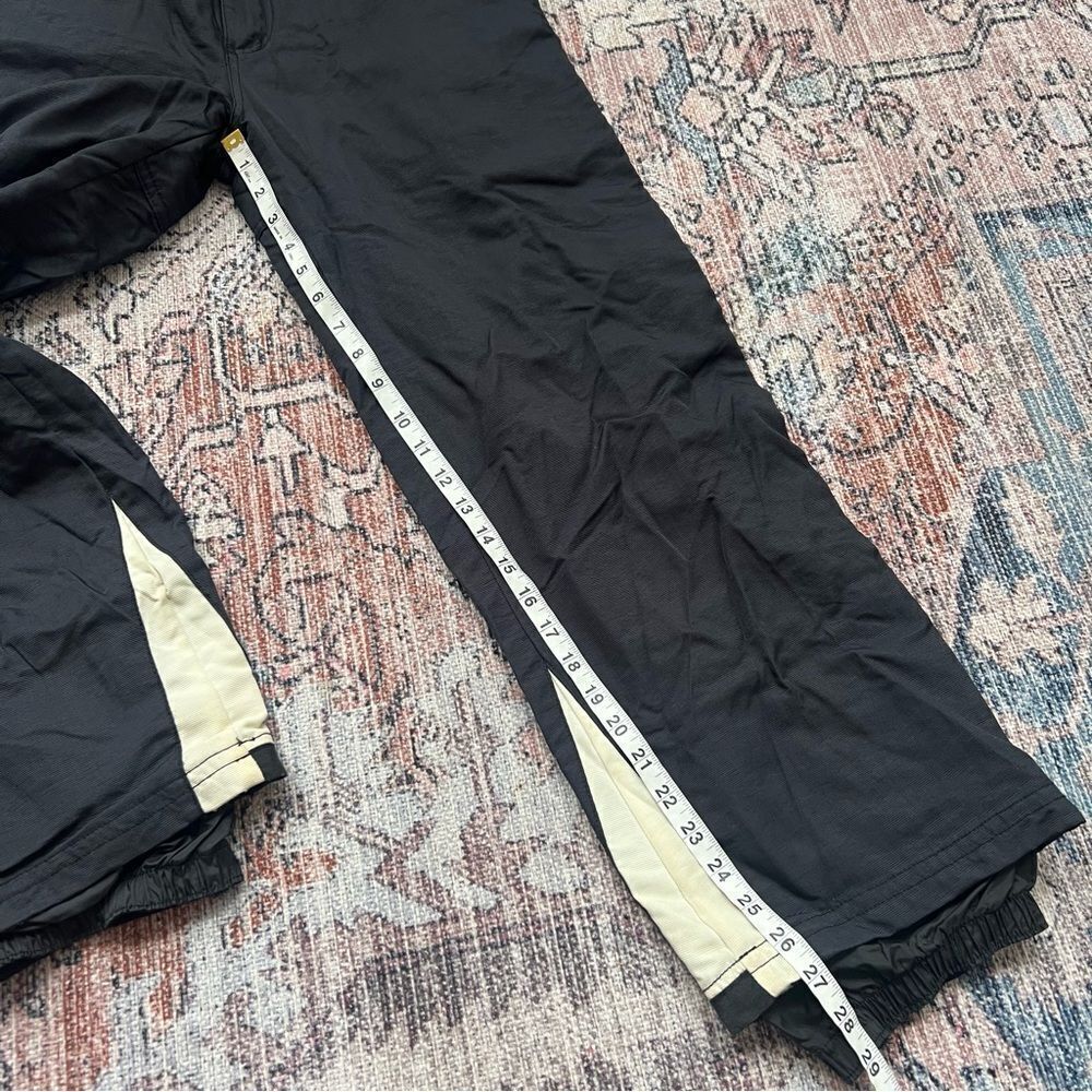Betty Rides Women’s Ski Pants Snowboard Gear Black Off White Size Medium - Picture 11 of 13